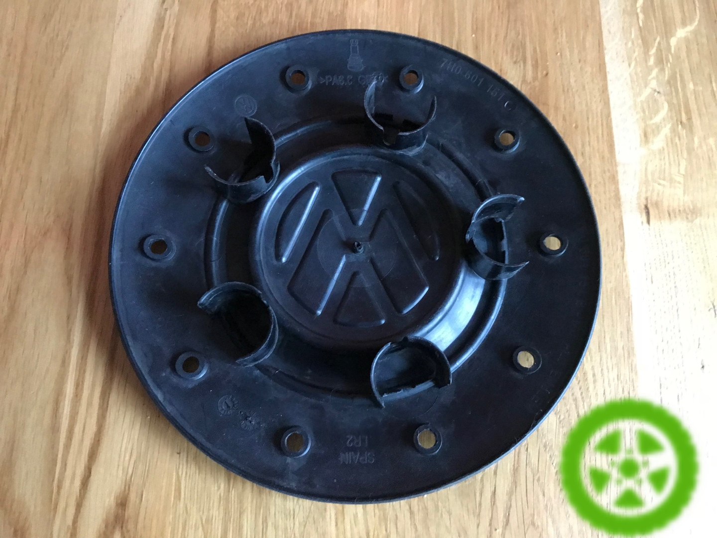 Оригінальний ковпачок для дисків Volkswagen 7H0601151