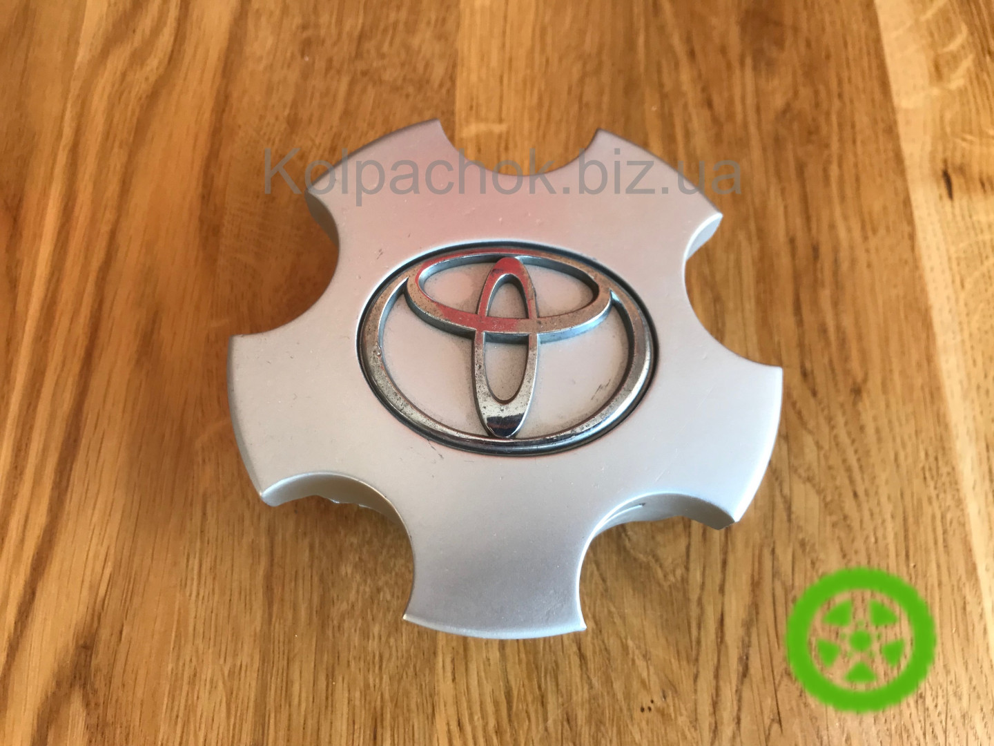 Wheel center  caps  Toyota 8114