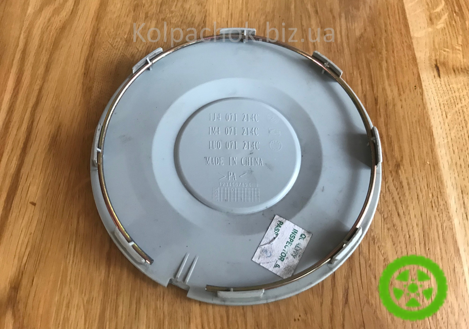 Оригінальний ковпачок для дисків Volkswagen  1J4071214C