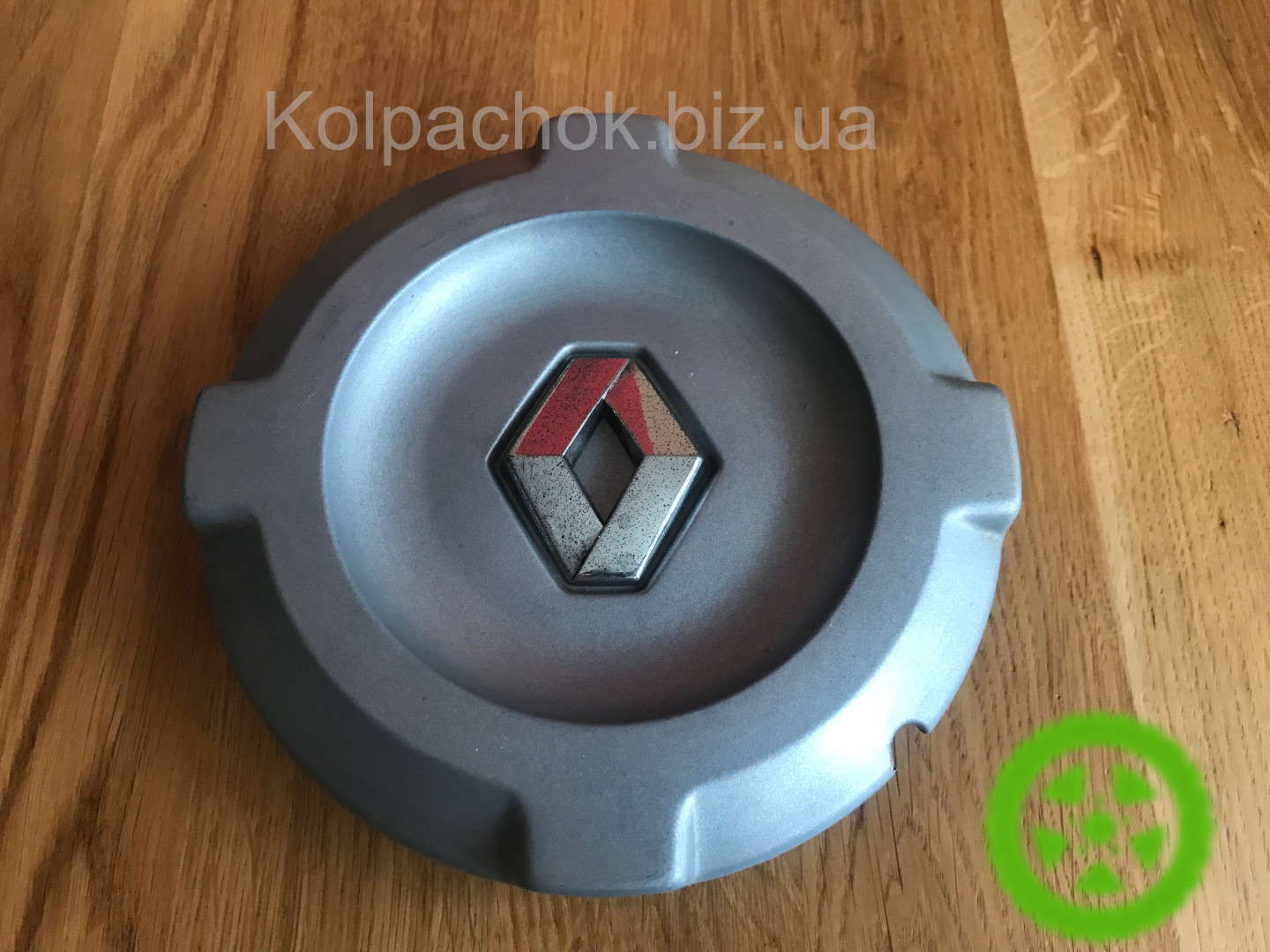 Оригинальный колпачок на диски Renault 8200140571