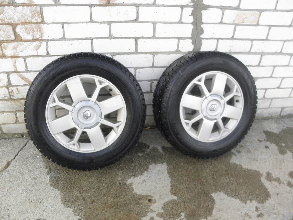 Genuine center cap for alloy wheels  Renault Scenic  8200140571