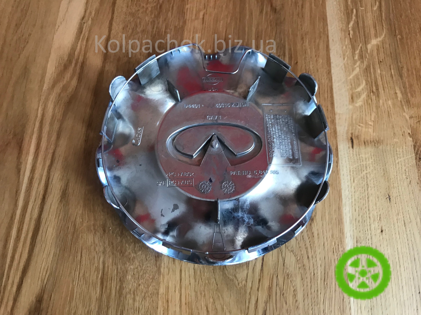 Оригінальний ковпачок для дисків Infiniti 40315 ZQ10A
