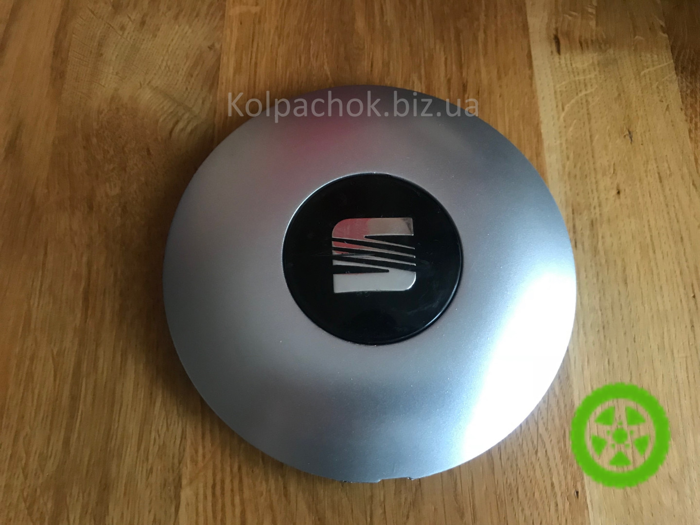 Оригинальный колпачок на диски Seat 6K0601149D