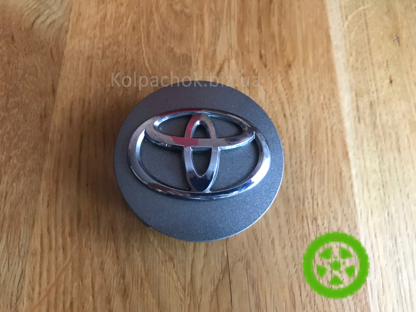 Оригинальный колпачок на диски Toyota 42603-33180