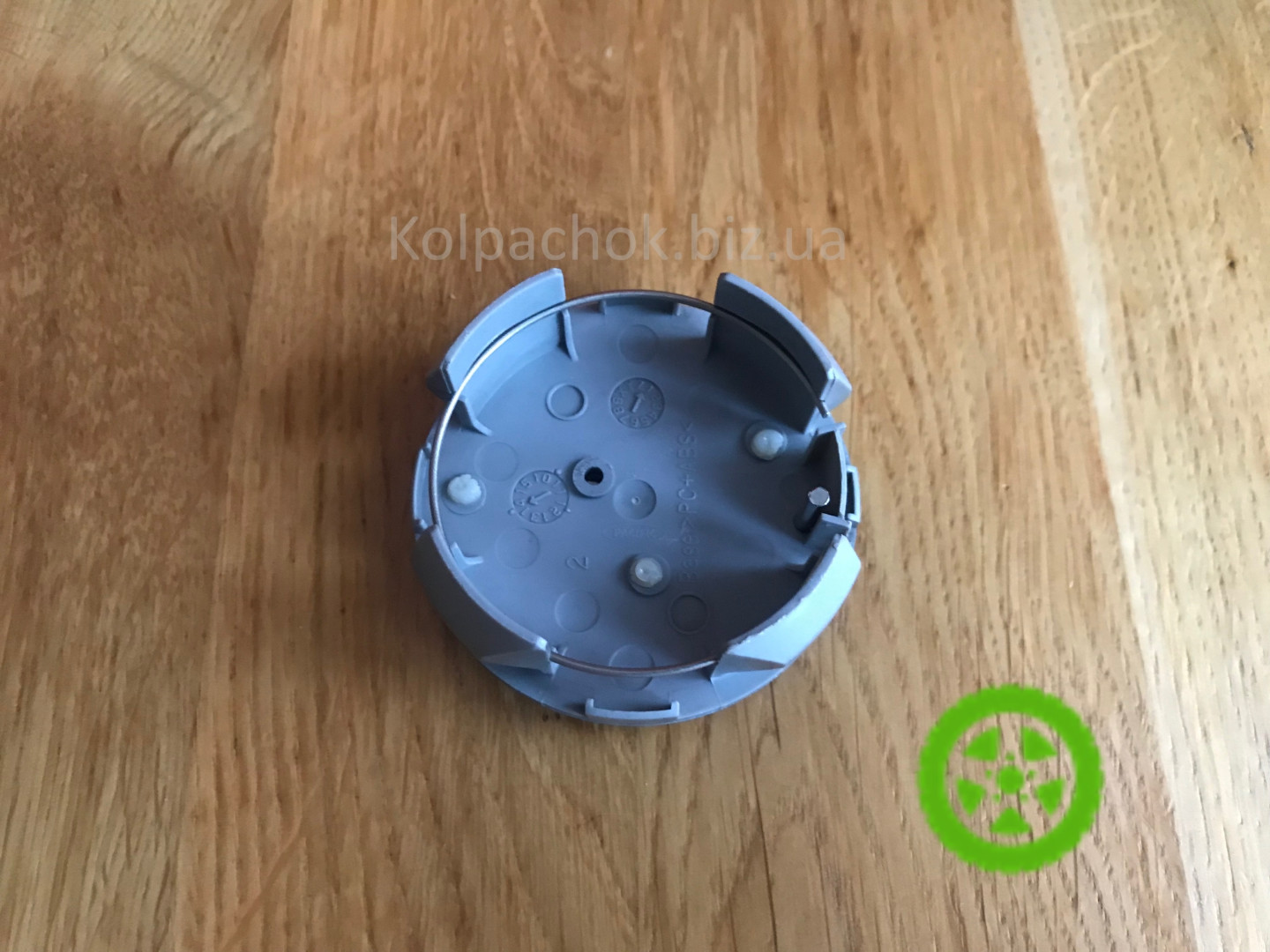 Оригінальний ковпачок для дисків Toyota 42603-33180