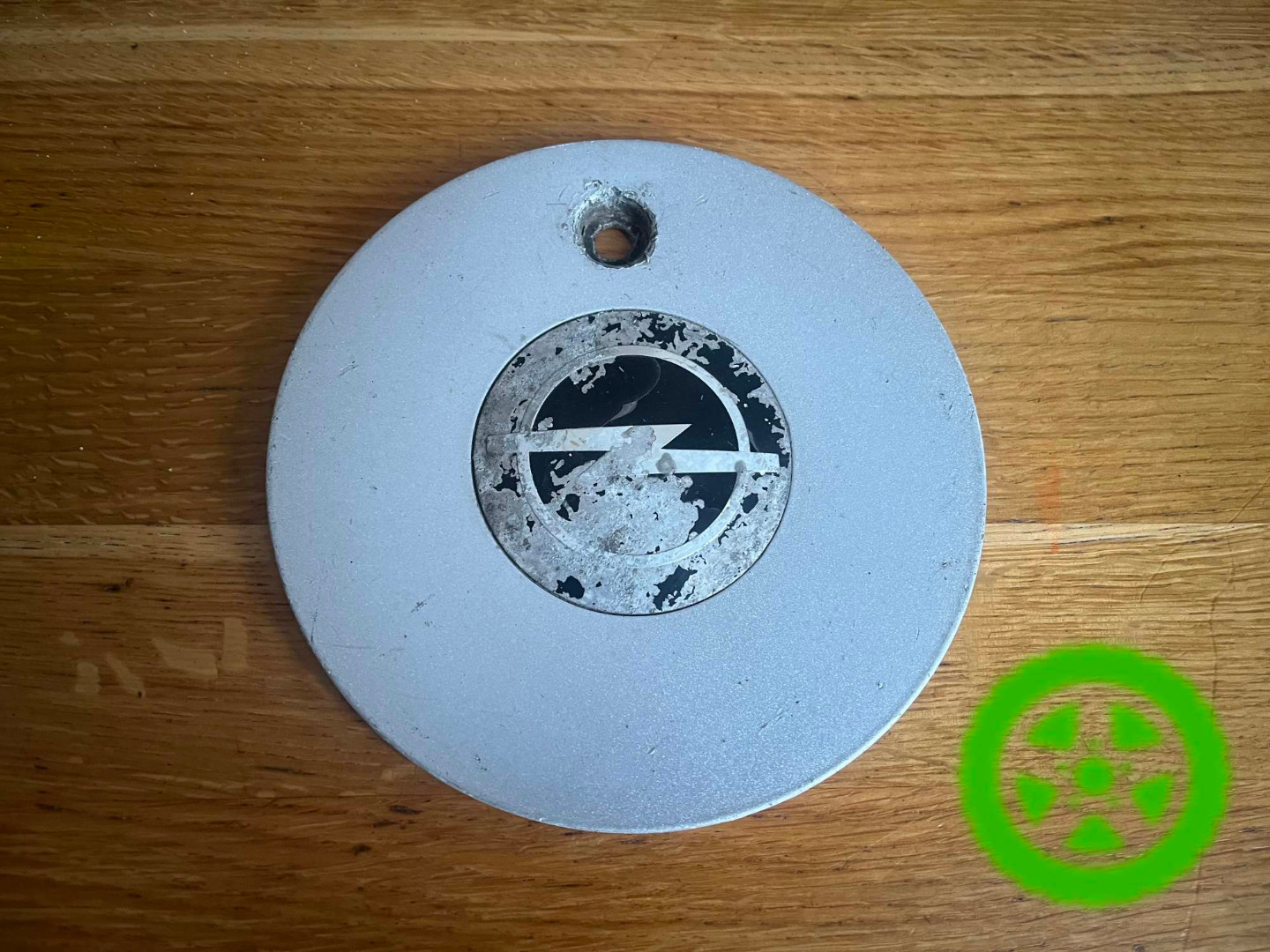 Оригинальный колпачок на Opel 90538592