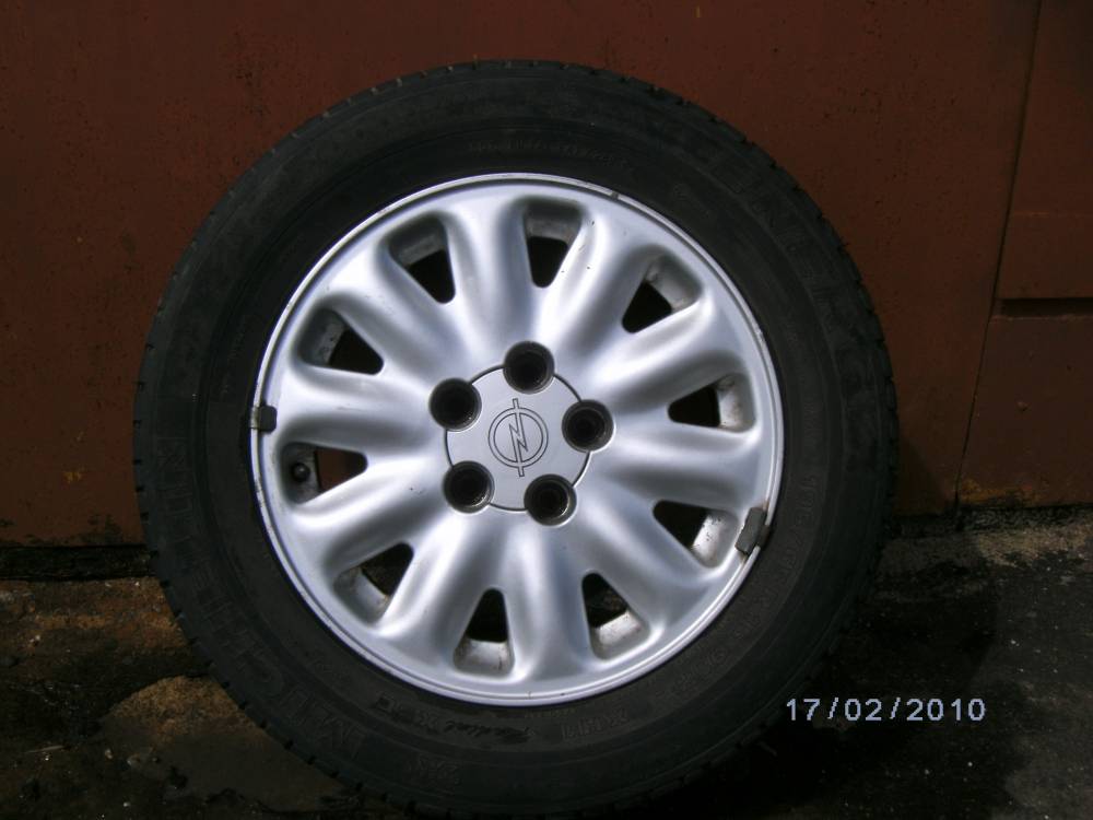 Оригінальний  ковпачок для дисків Opel 90343587