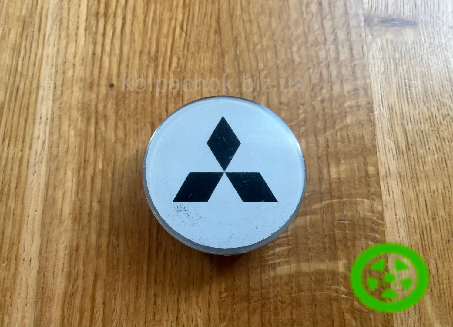 Оригинальный колпачок на  диски Mitsubishi 74404