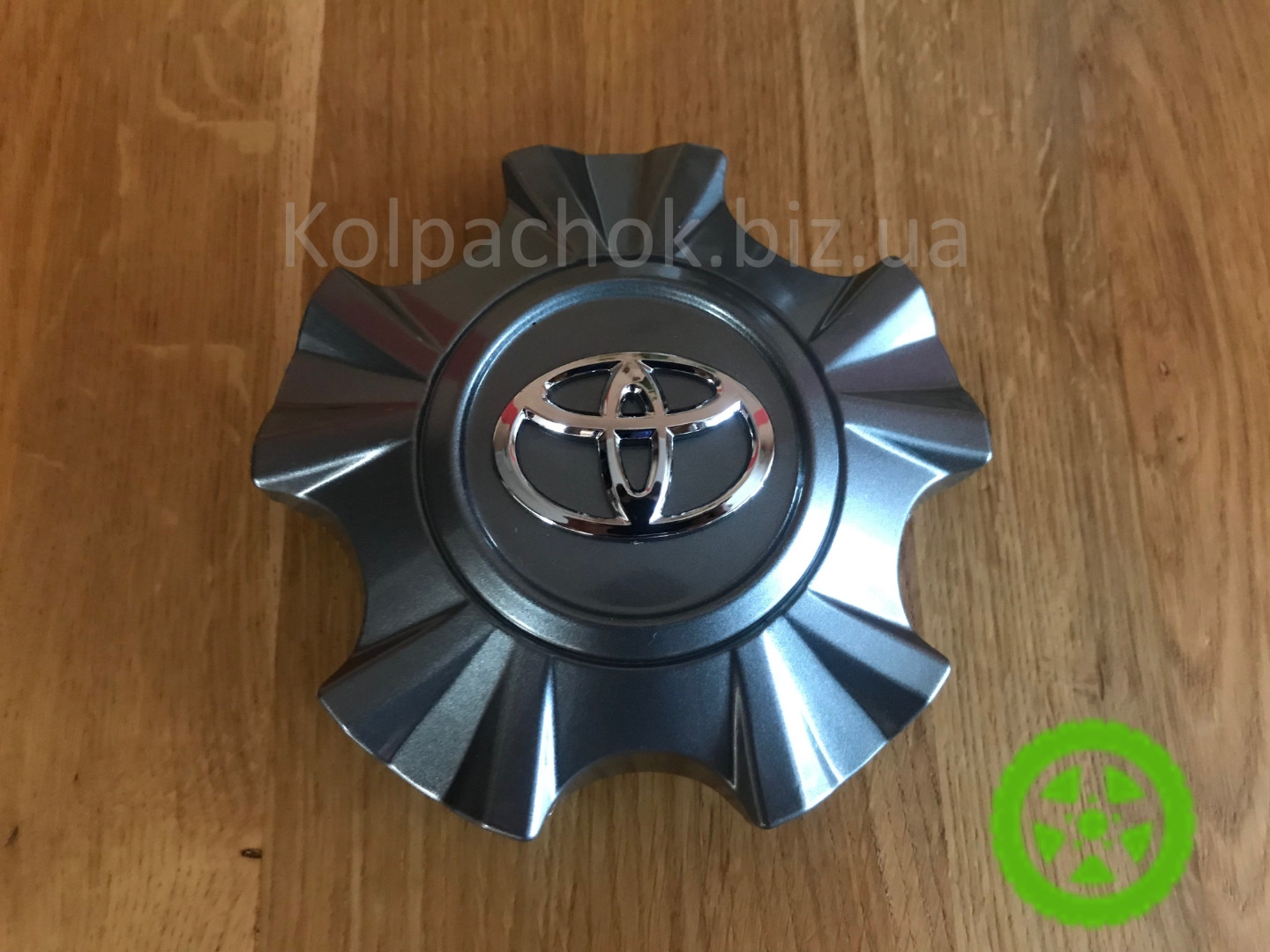 Ковпачок диска Toyota 42603-0C100 - Sequoia 146мм
