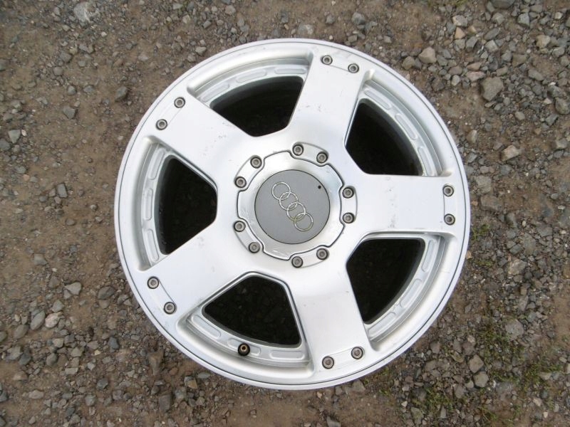 Оригінальний ковпачок для дисків Audi 4Z7601165
