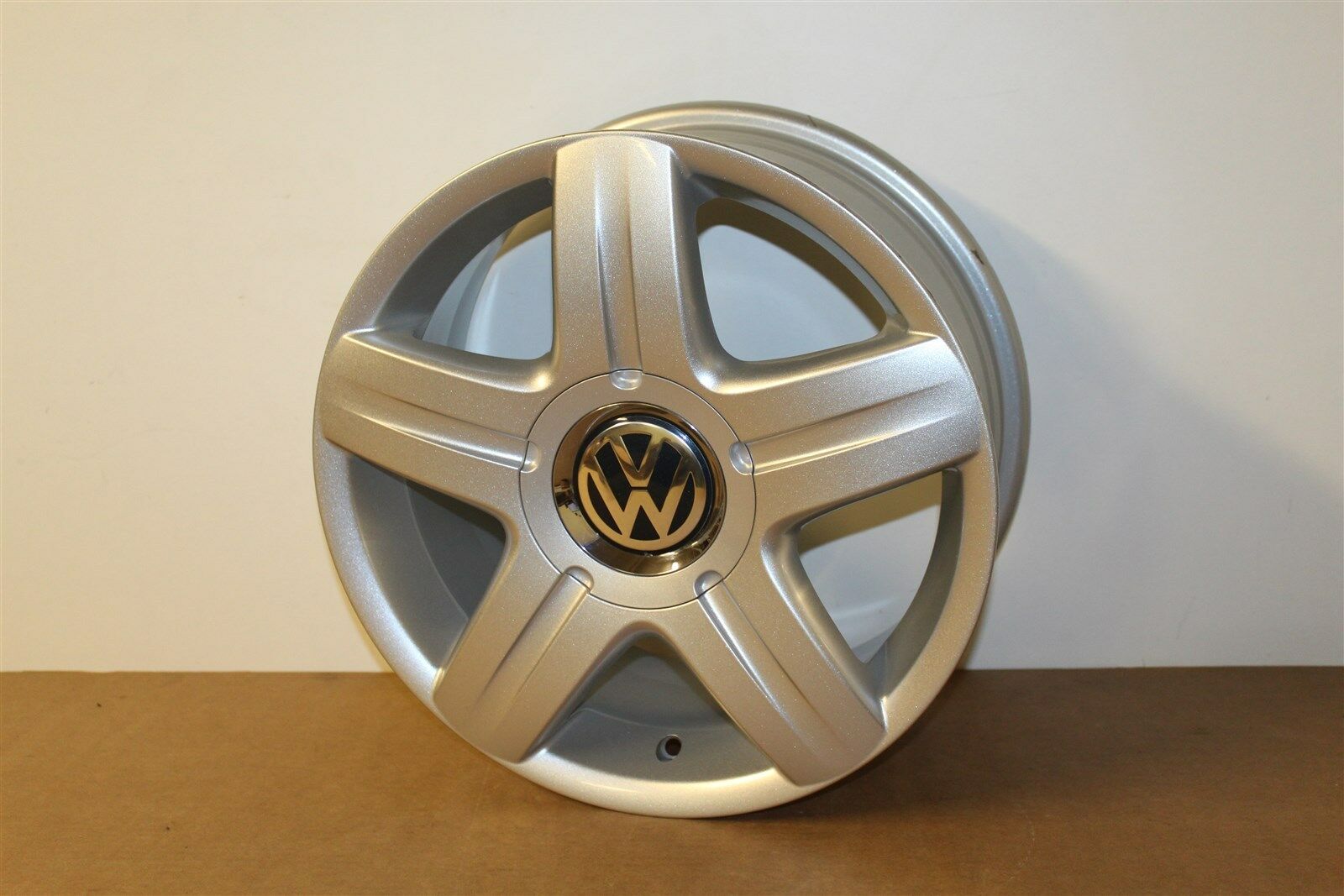 Оригінальний ковпачок для дисків Volkswagen 1J9071214