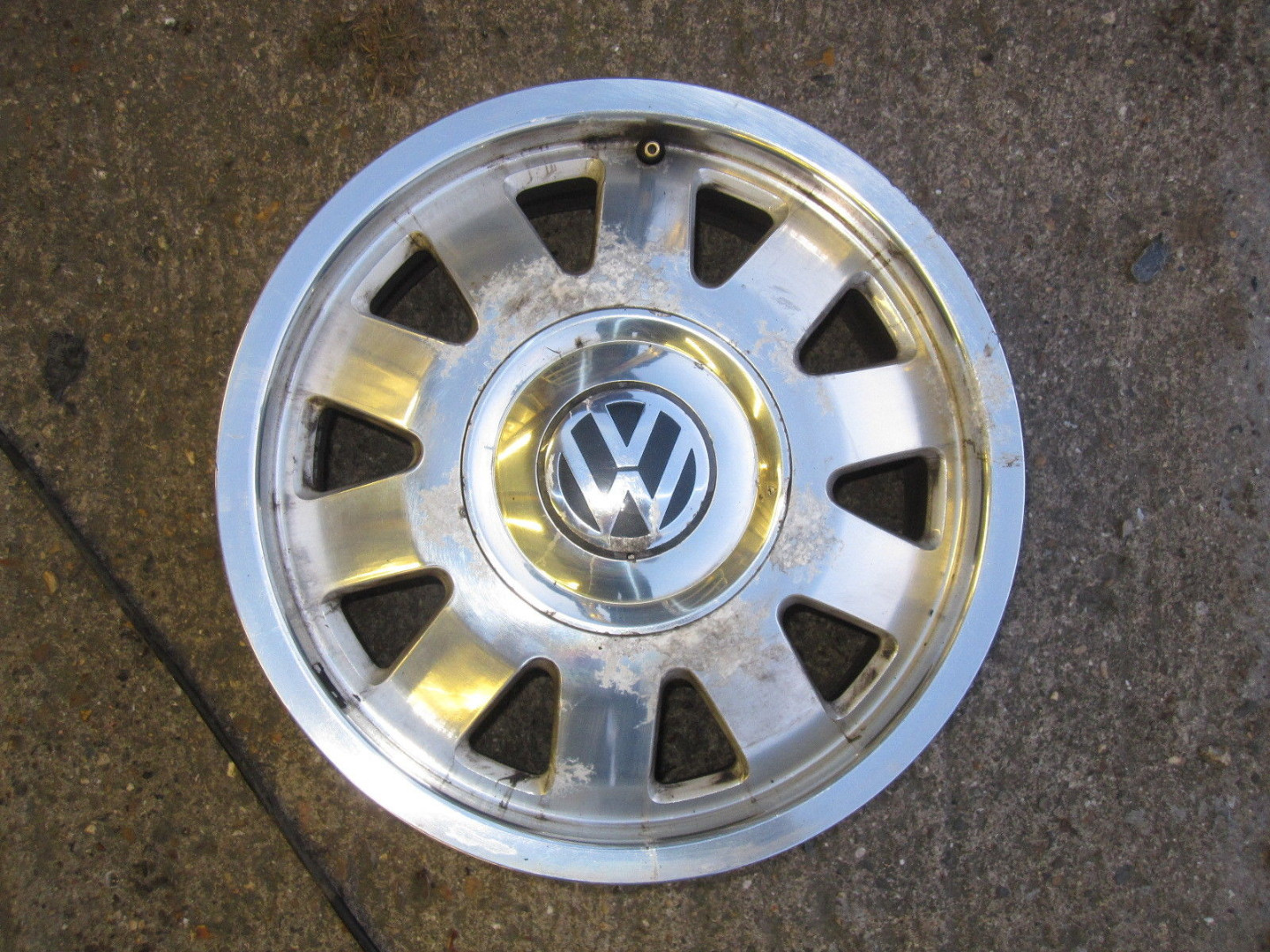 Оригінальний ковпачок для дисків Volkswagen  3B0601149E