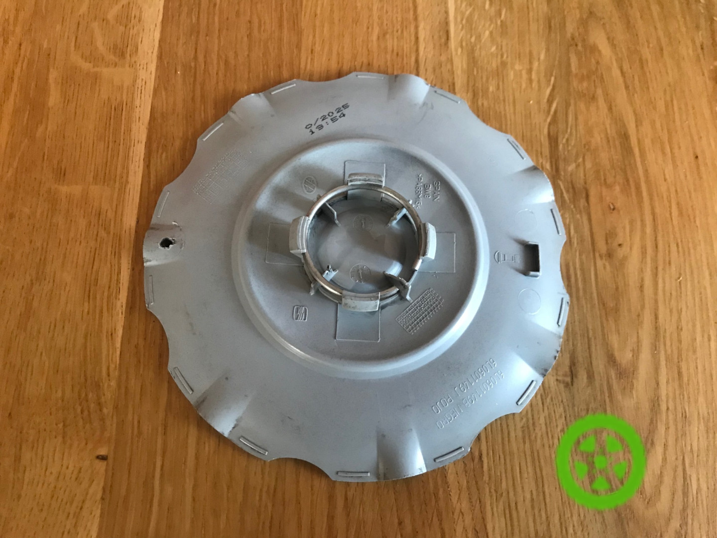 Оригінальний ковпачок для дисків Seat 6L0601149J