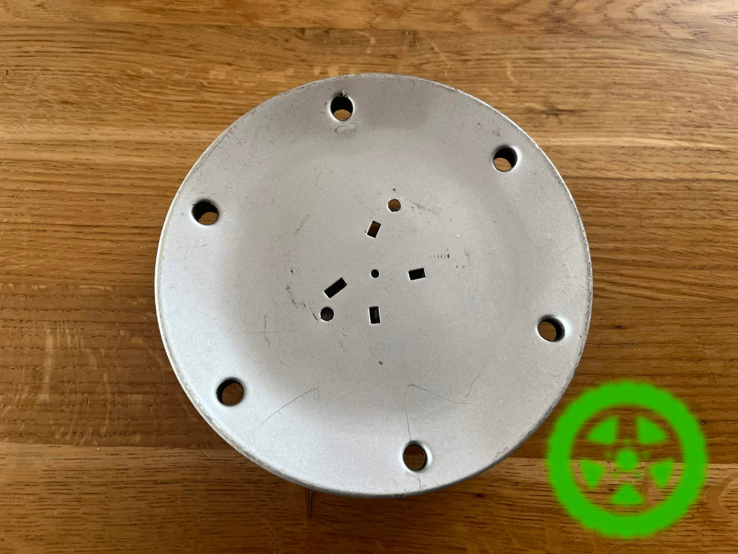 Оригинальный колпачок на  диски Peugeot 9636875877