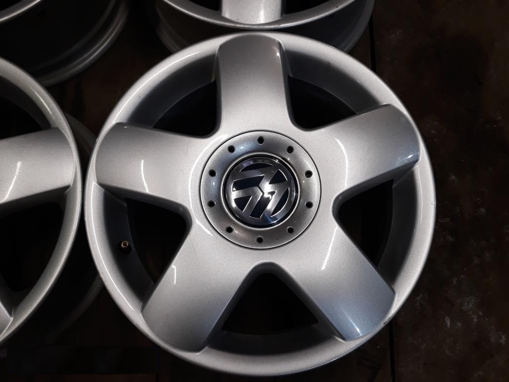 Оригінальний ковпачок для дисків Volkswagen 6Q0601149G