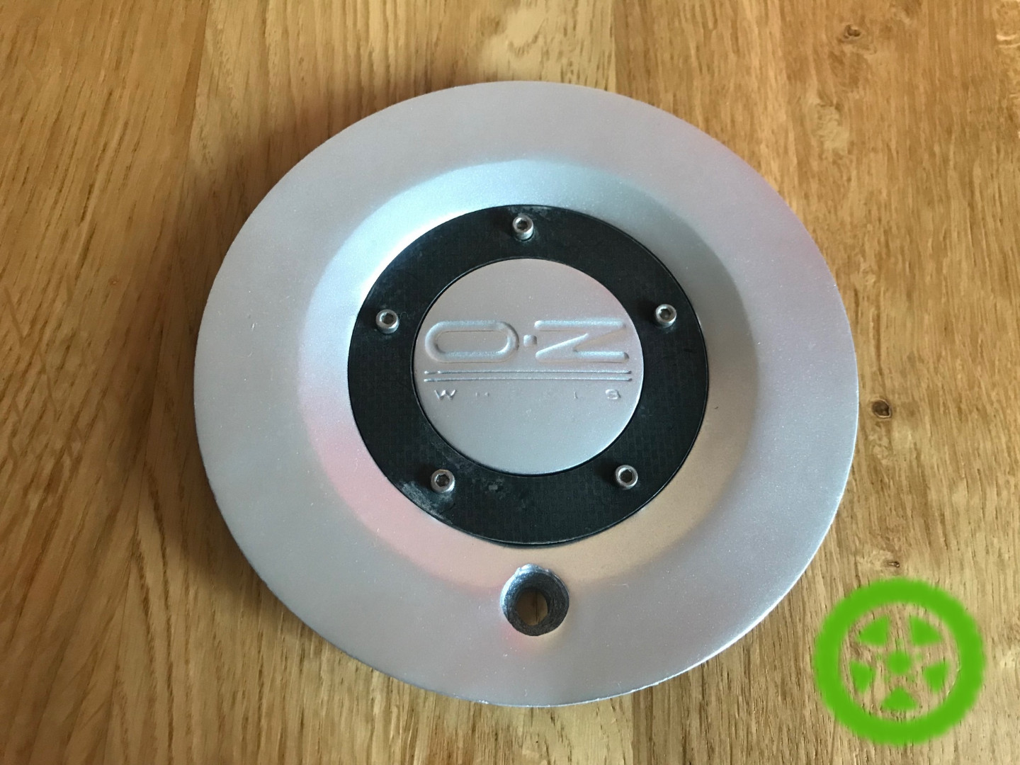 Оригінальний ковпачок для дисків OZ M517