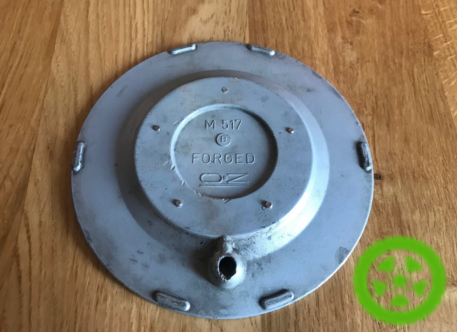 Оригінальний ковпачок для дисків OZ M517