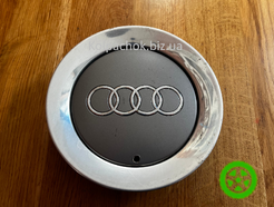 Оригинальный колпачок на диски Audi 8Z0601165F