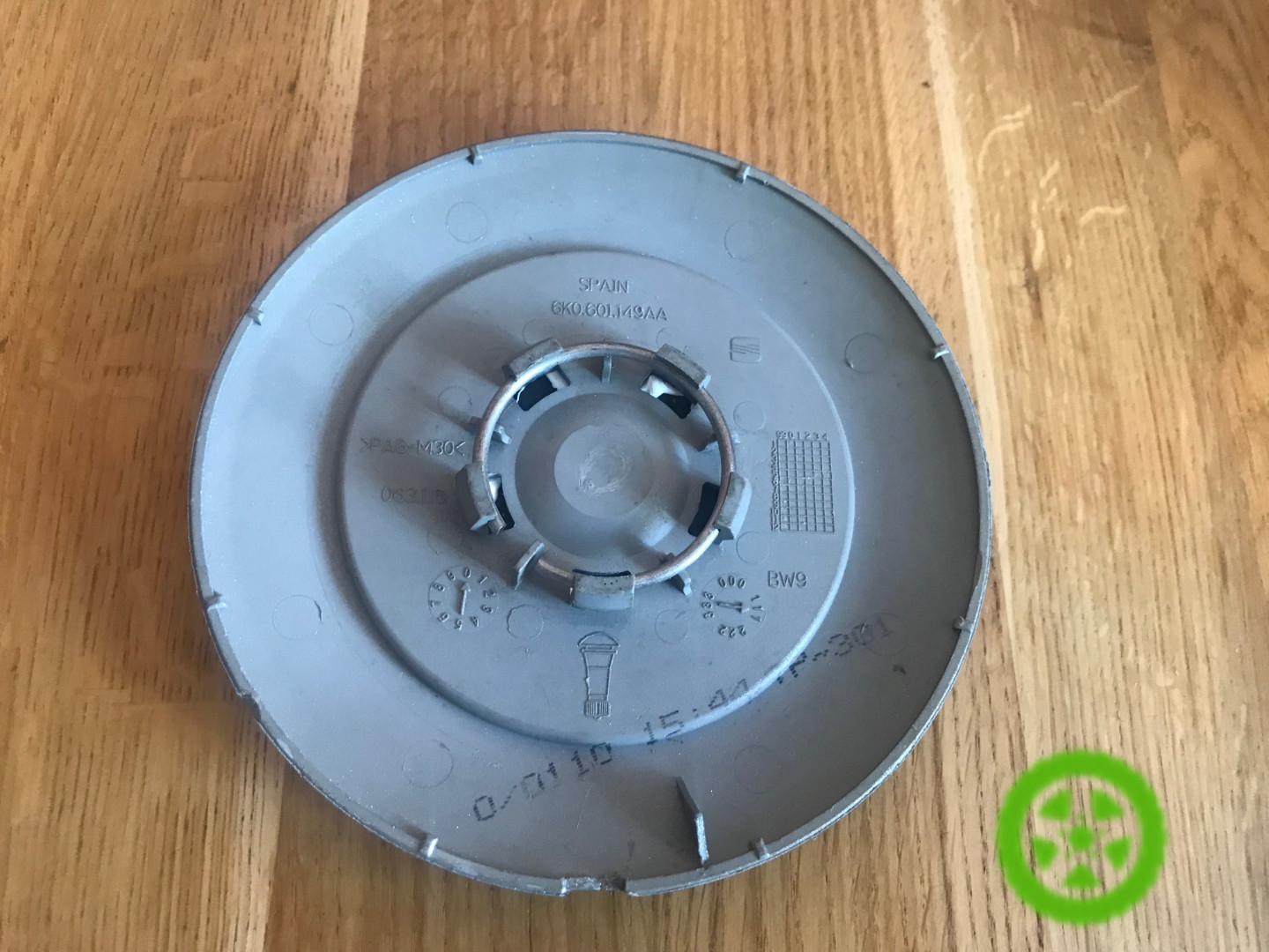 Оригінальний ковпачок для дисків Seat 6K0601149AA