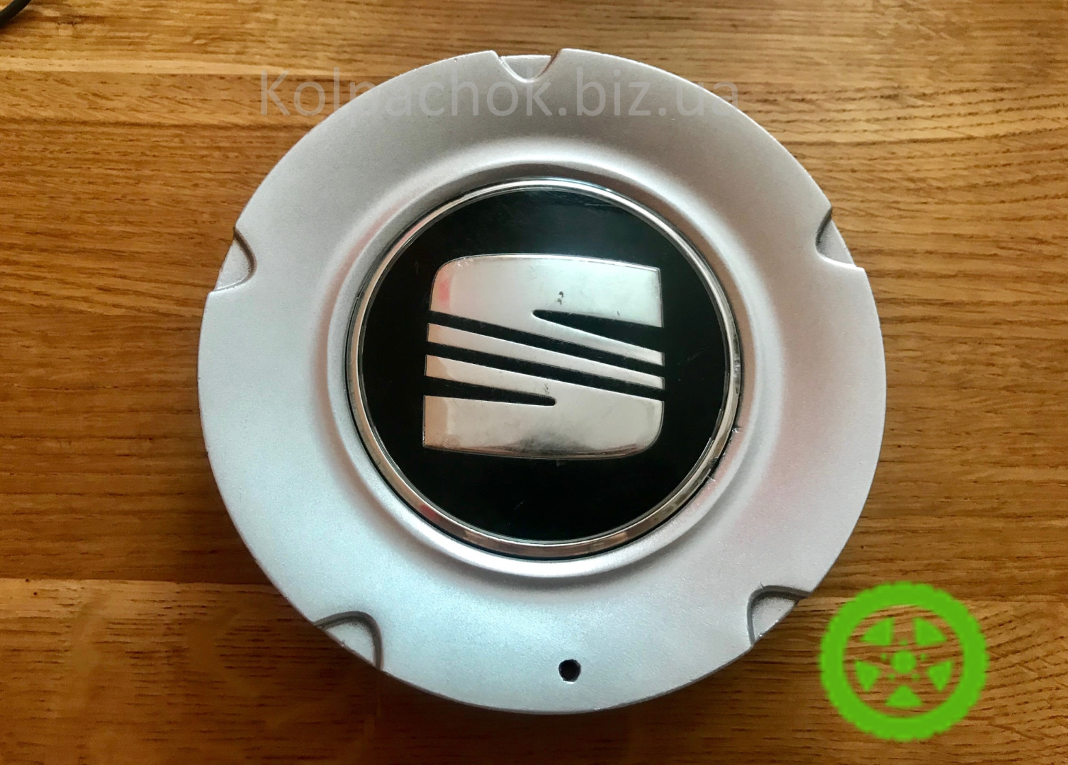 Wheel center  caps  Seat 1M0601149H (original)