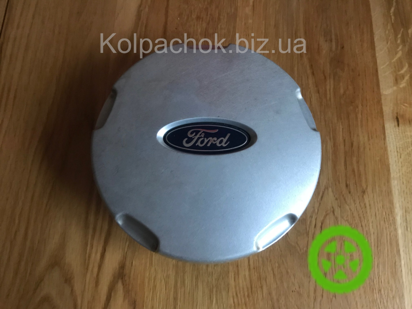 Оригінальний ковпачок для дисків Ford YL84-1A096-DB