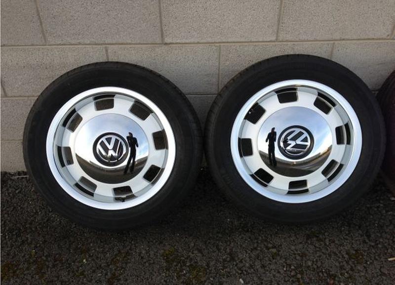 Wheel center caps  Volkswagen Beetle 5C0601149D