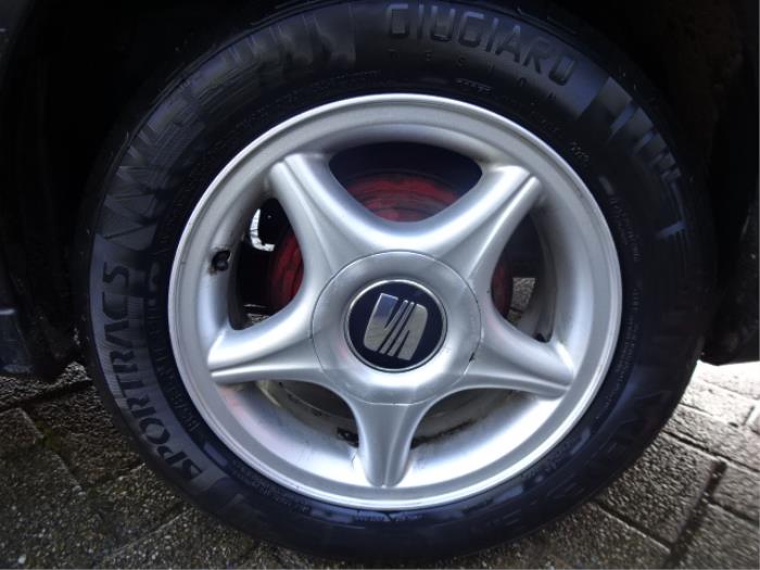 Оригінальний ковпачок для дисків Seat 6K0601149AC
