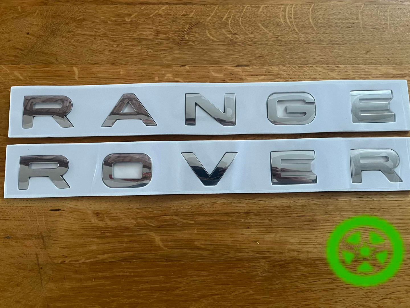 Emblem Range Rover