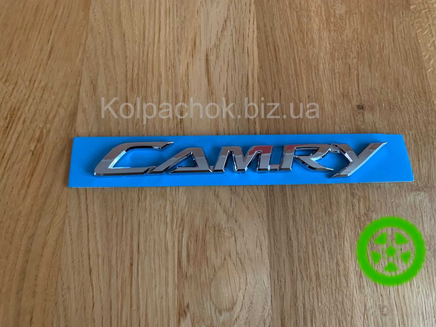 Emblem Toyota Camry 75442-33300