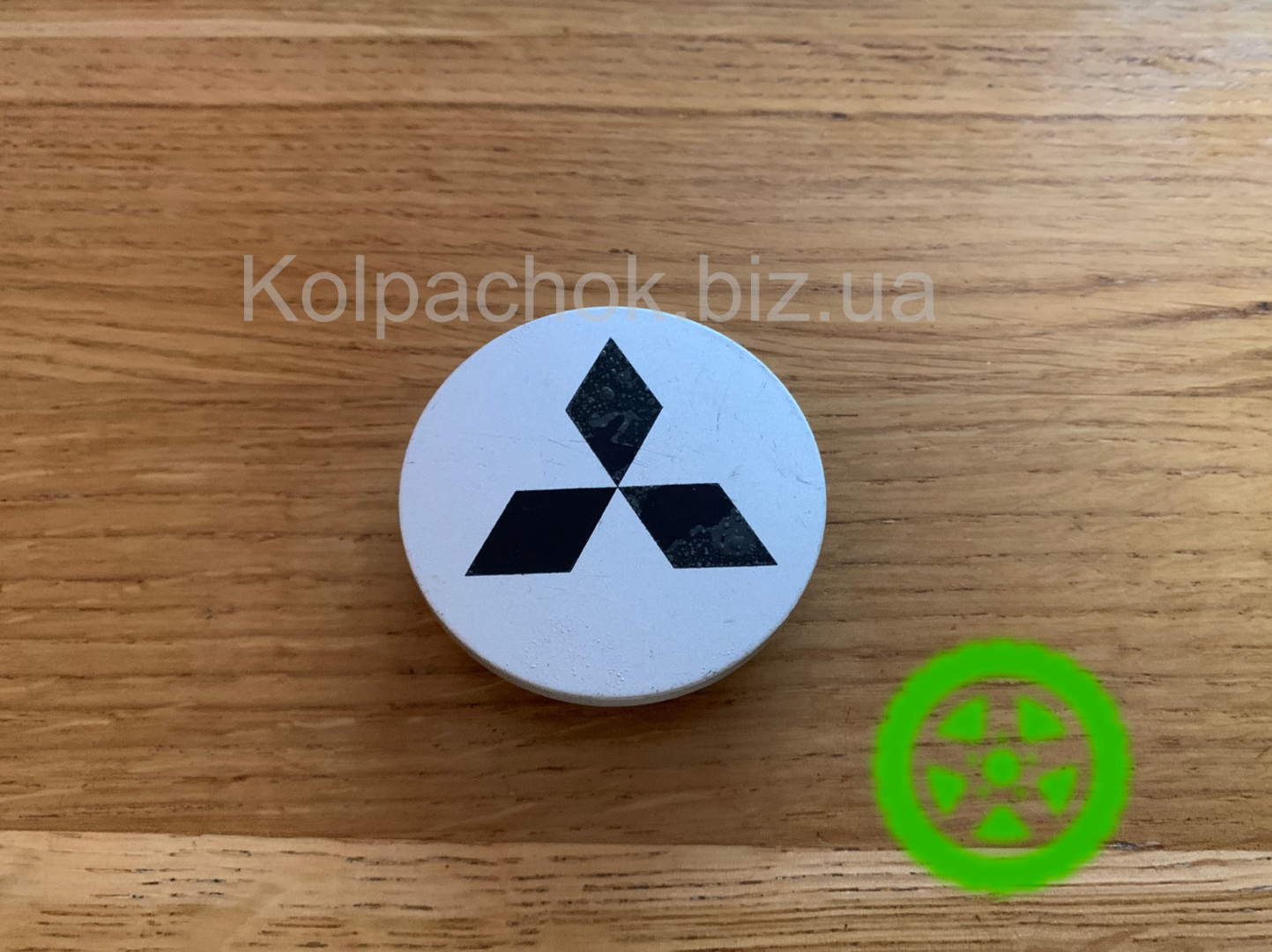 Ковпачки на диски Fondmetal C005 з логотипом Mitsubishi