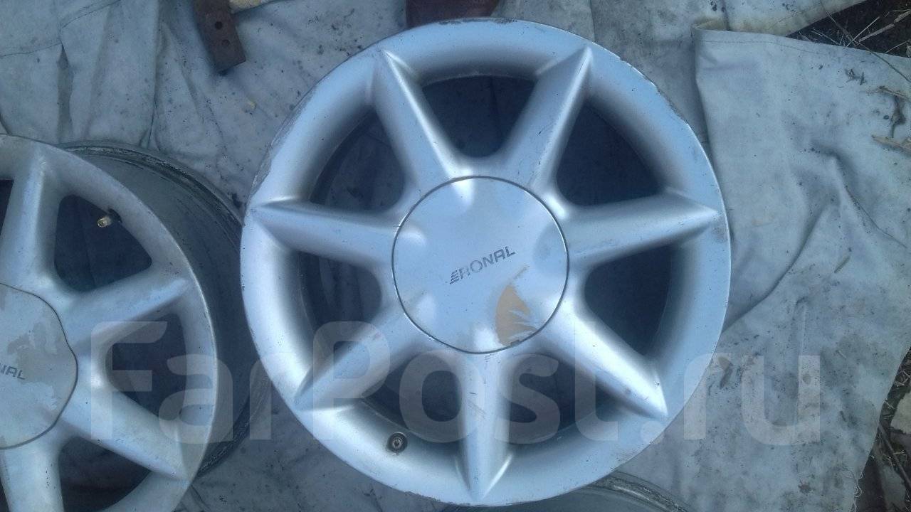 Оригінальний ковпачок для дисків  Ronal 0030104