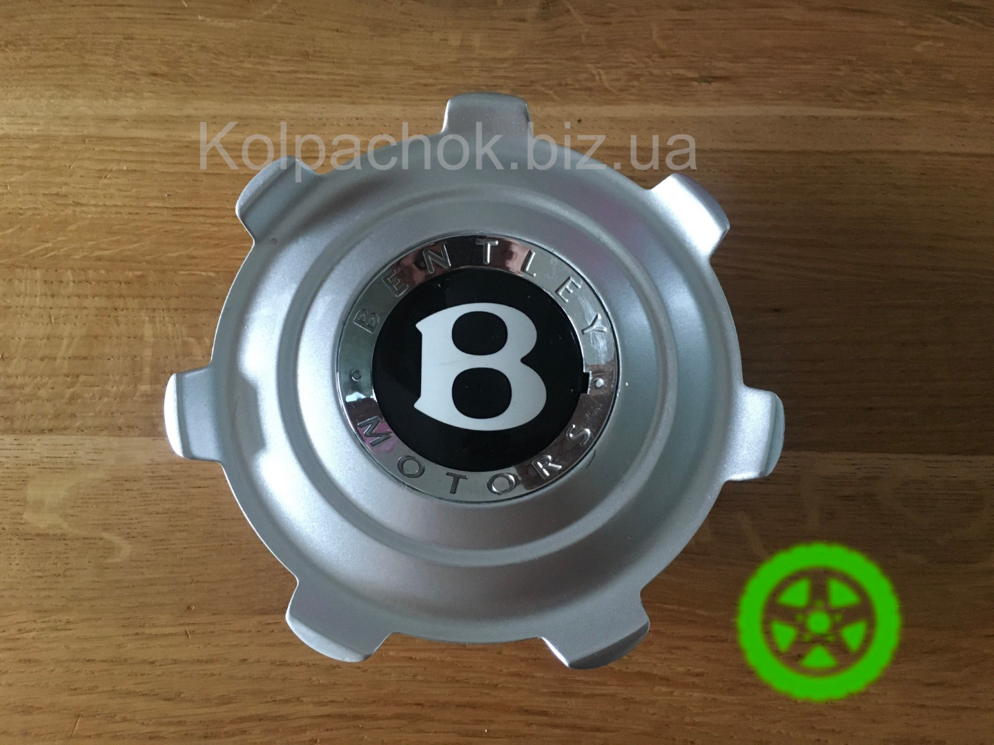 Оригинальный колпачок на диски Bentley 3W0601165G
