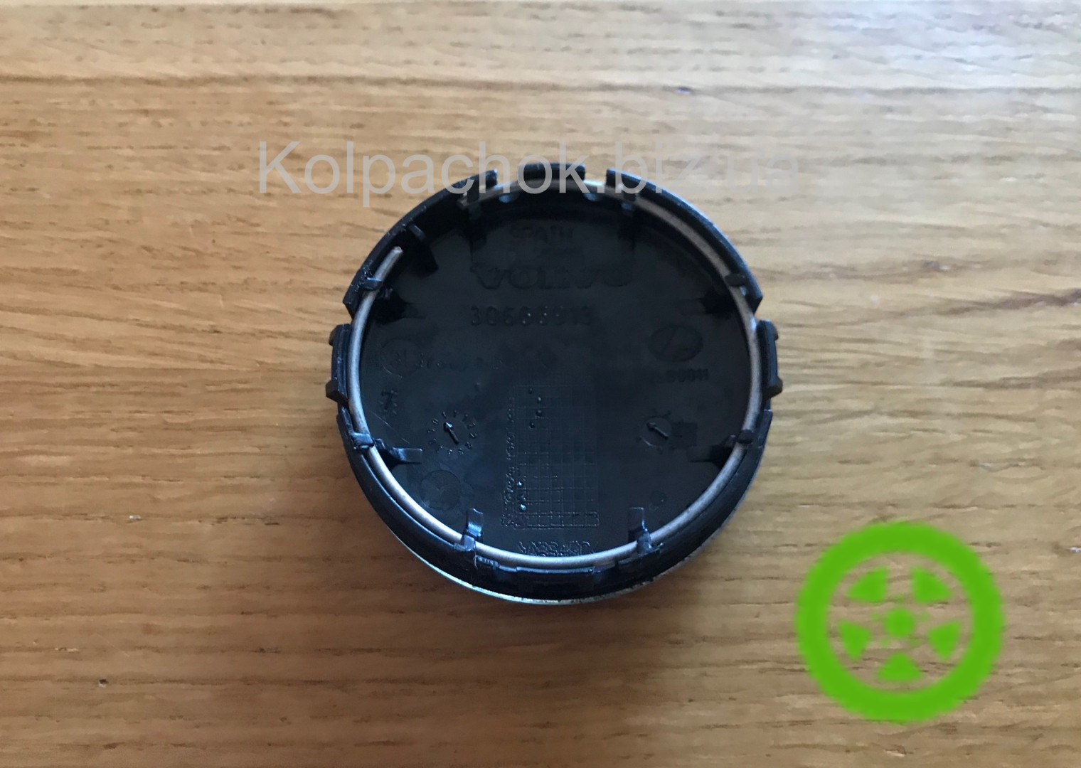 Оригінальний ковпачок для дисків Volvo 31373763