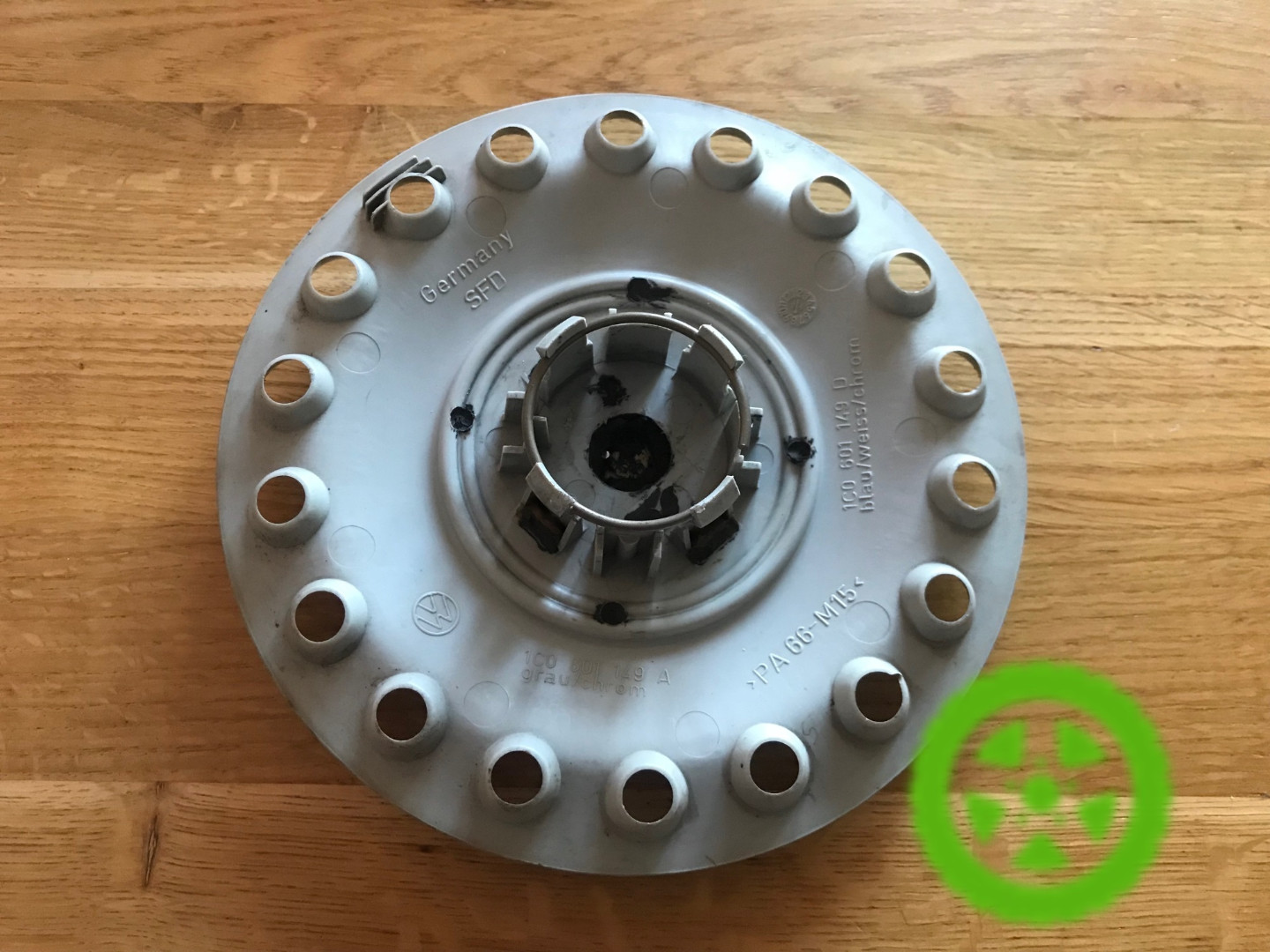 Оригінлаьний ковпачок Audi для дисків Volkswagen 1C0601149A