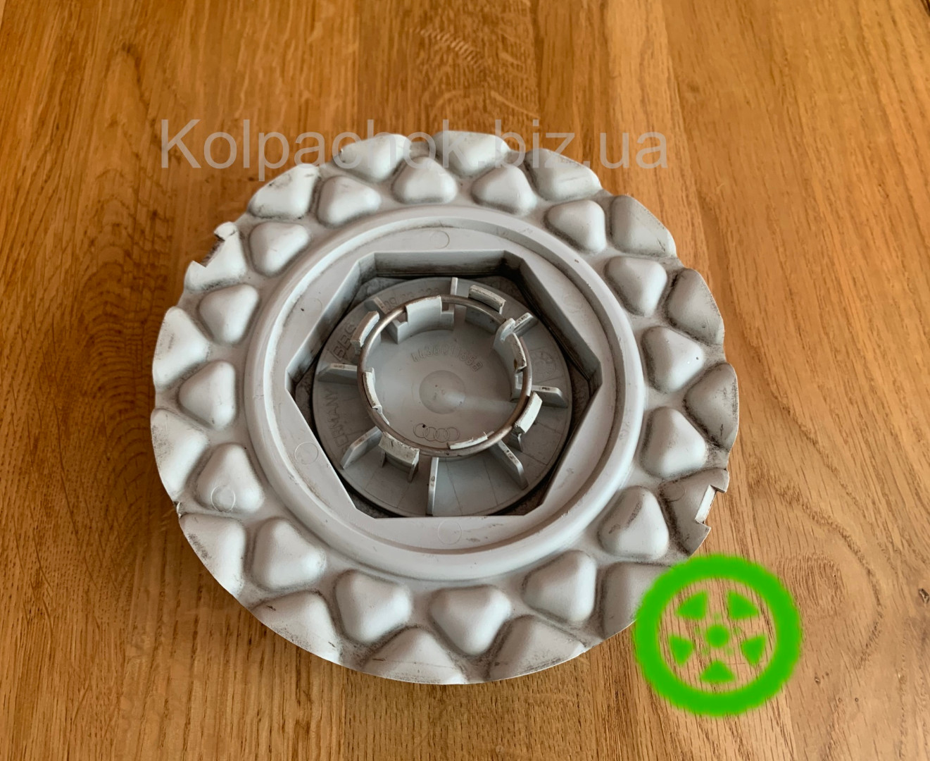Оригінальний ковпачок для дисків Audi 443601165B