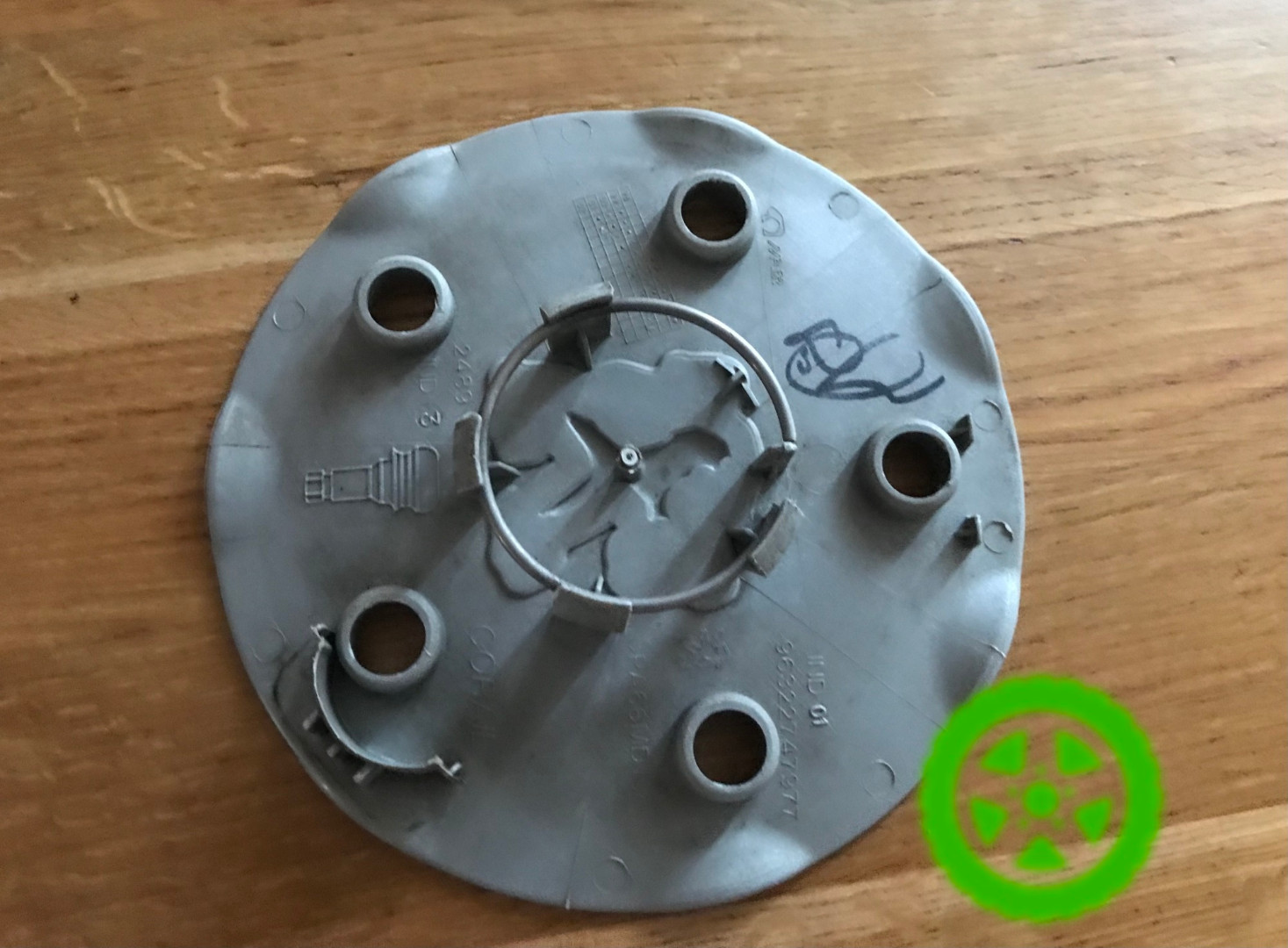 Оригінальний ковпачок для дисків Peugeot 9632747977 5416C0