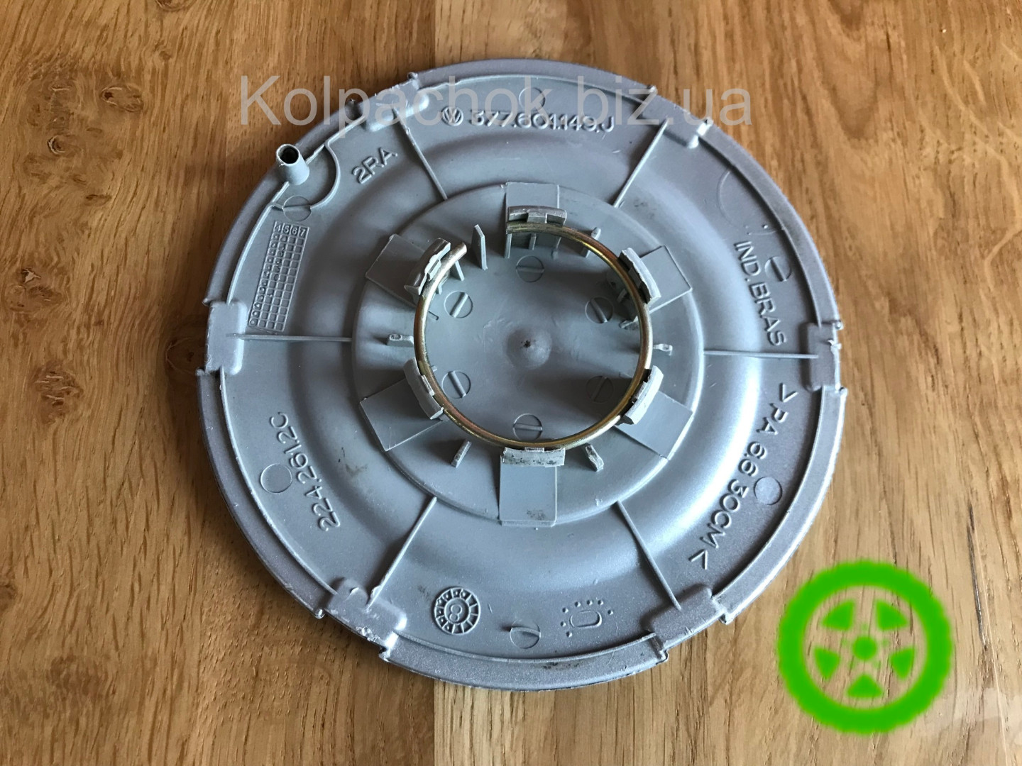 Ковпачки на диски Volkswagen Gol Pointer 377601149J (оригінал)