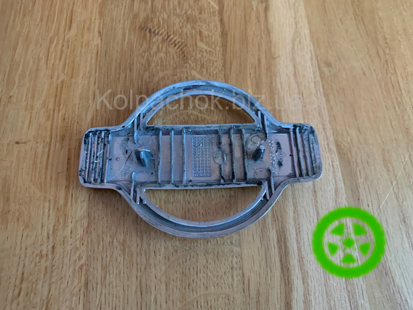 Emblem  Nissan Primera P11E 628909F500