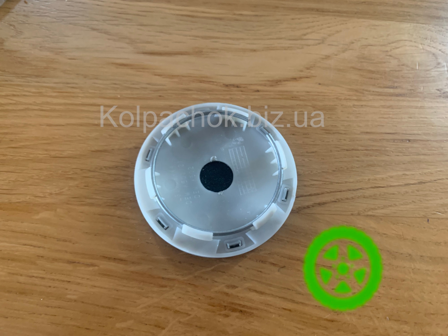 Оригінальний ковпачок для дисків MAM A501