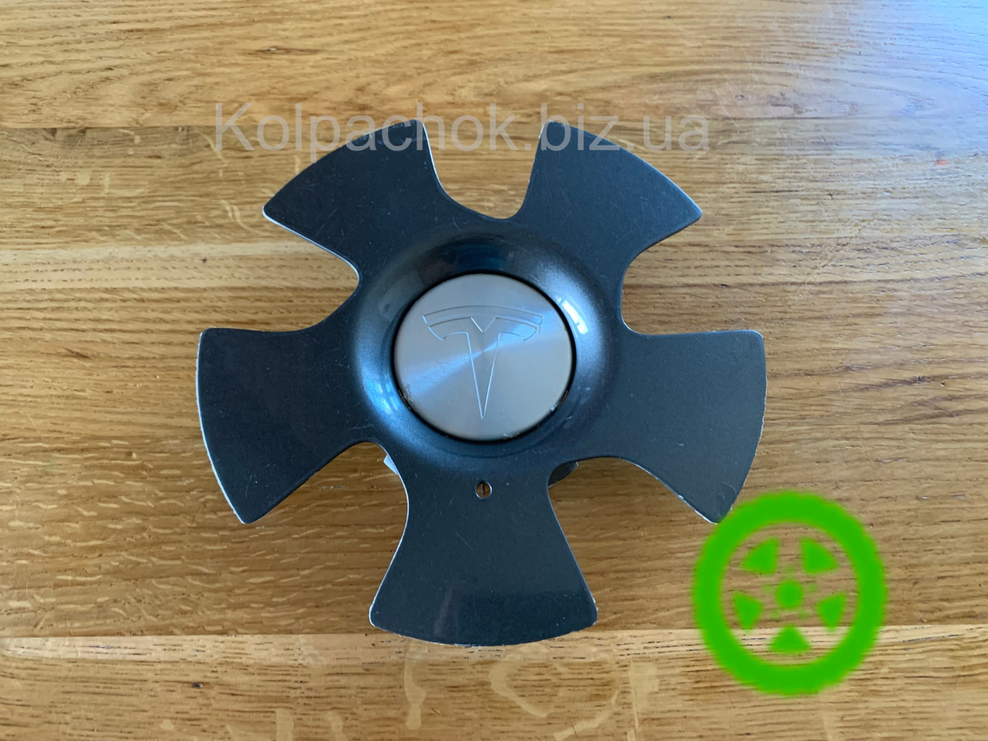 Оригинальный колпачок на диски Tesla 1012945-00-A