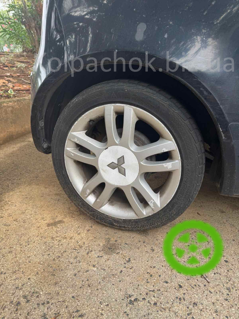 Оригінальний ковпачок Mitsubishi  для дисків Ronal 0030274 MZ312817