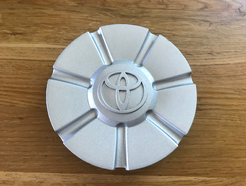 Оригинальный колпачок на диски Toyota PZ406-E0676-1C