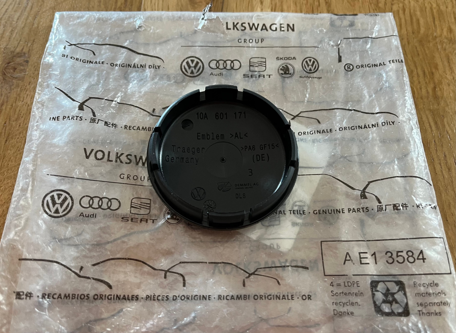 Ковпачок диска Volkswagen 10A601171 (Оригінал) – ID.3, ID.4, ID.5 – 60мм