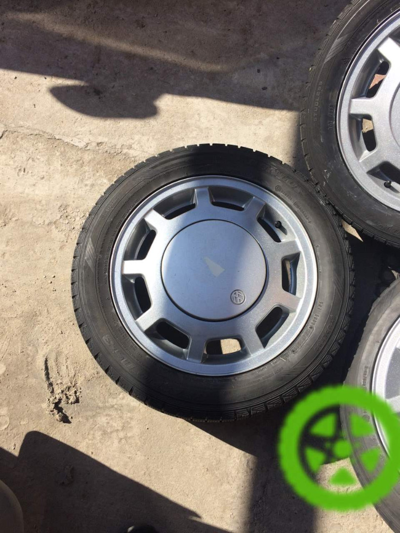 Оригінальний ковпачок для дисків Volkswagen 1H0601149D