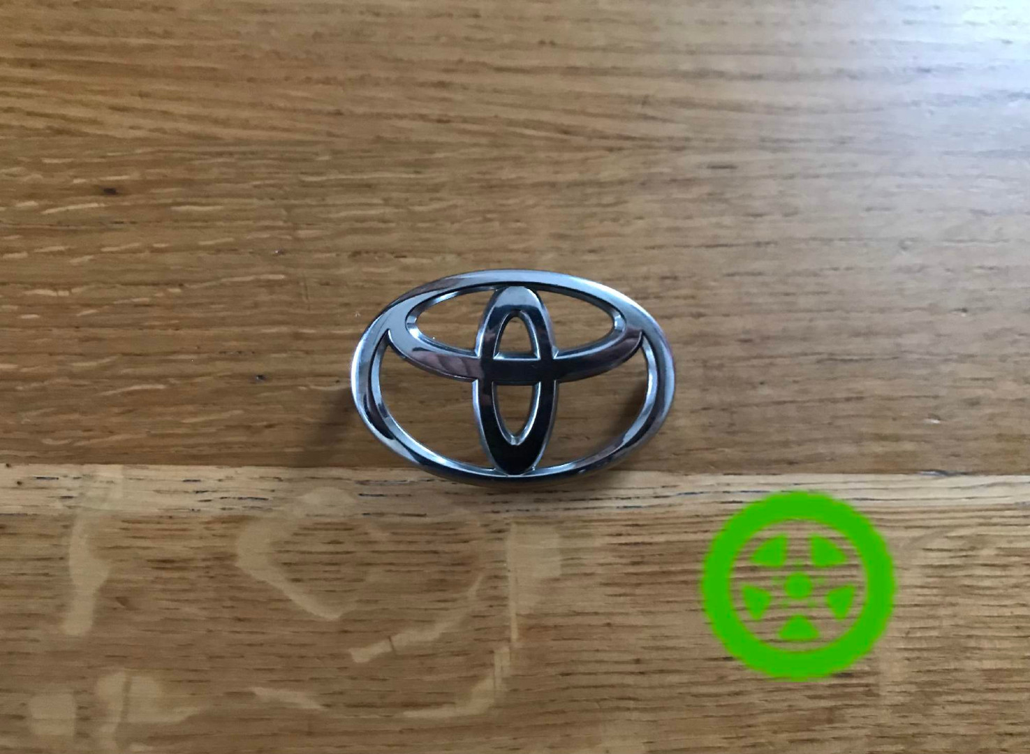 Емблема Toyota 2816 (оригінал)