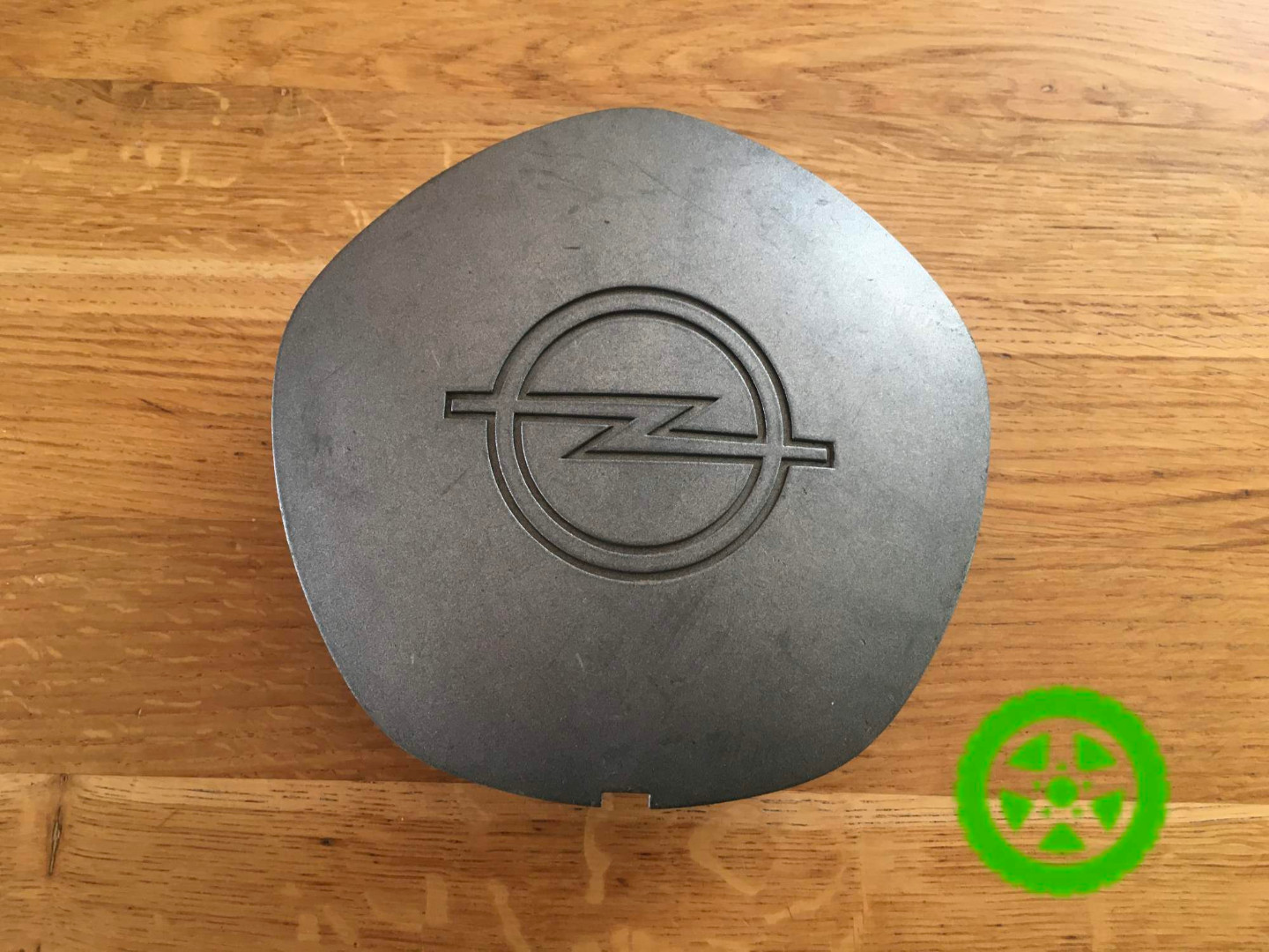 Оригінальний ковпачок для дисків Opel 90306698