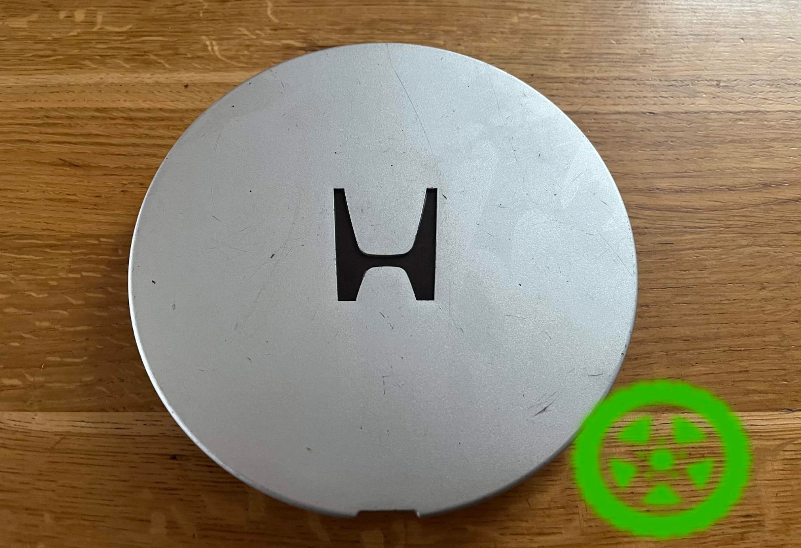 Оригінальний ковпачок для дисків Honda 44742-SP0-J200