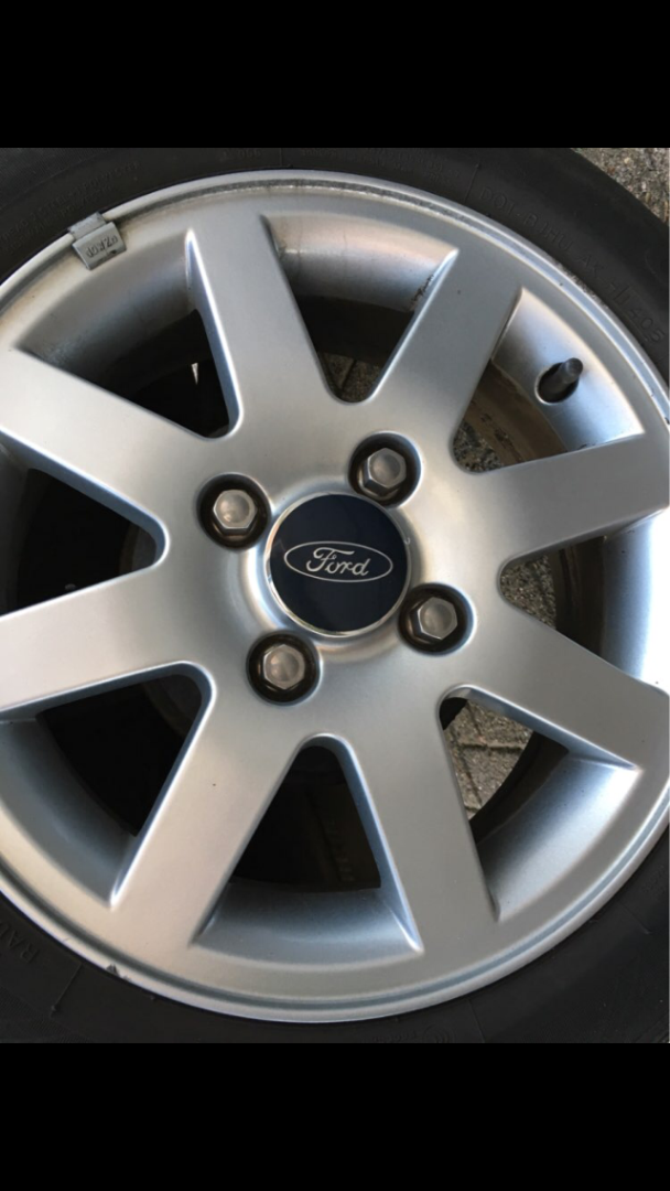 Ковпачок для дисків Ford 1329570
