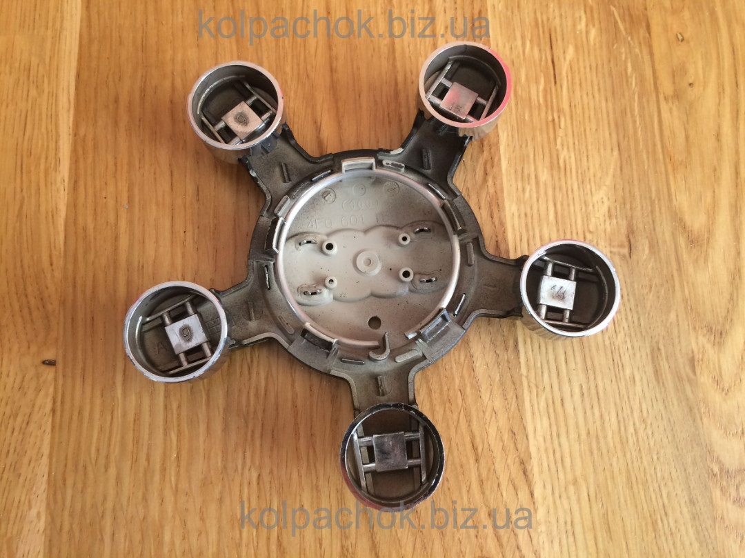 Оригінальний ковпачок для дисків  Audi 4F0601165N