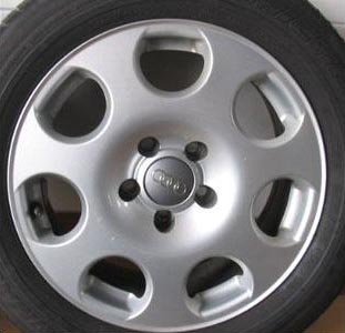 Ковпачок для дисків Audi 8D0601170
